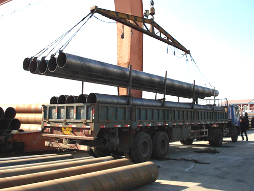 螺旋<a href=http://www.www.strongtop.com.cn target=_blank class=infotextkey>焊接鋼管</a>裝貨圖